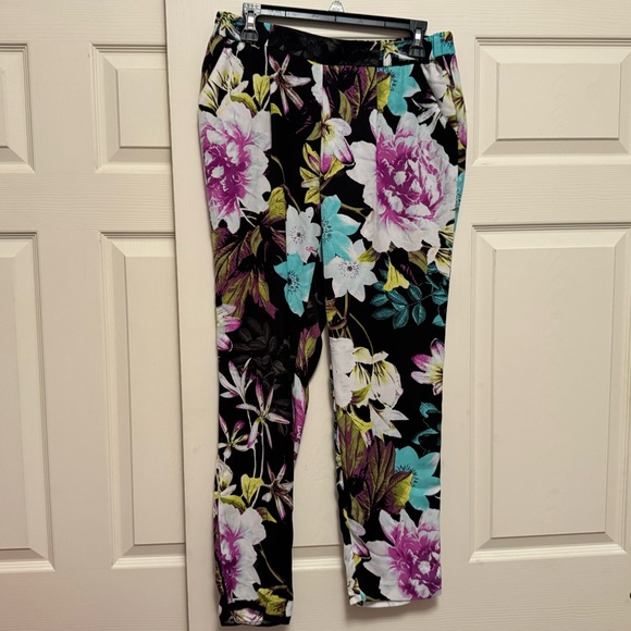 Floral pants - Picture 1 of 3